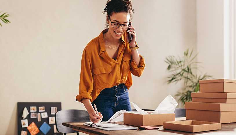Woman on the phone managing a dropshipping business