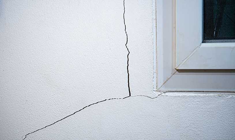 Cracks in external wall near window