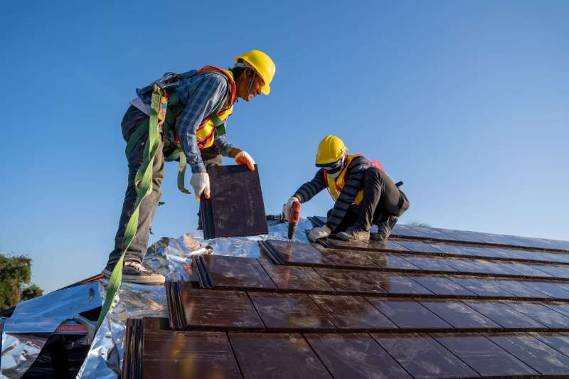 how-to-become-a-roofer.jpg
