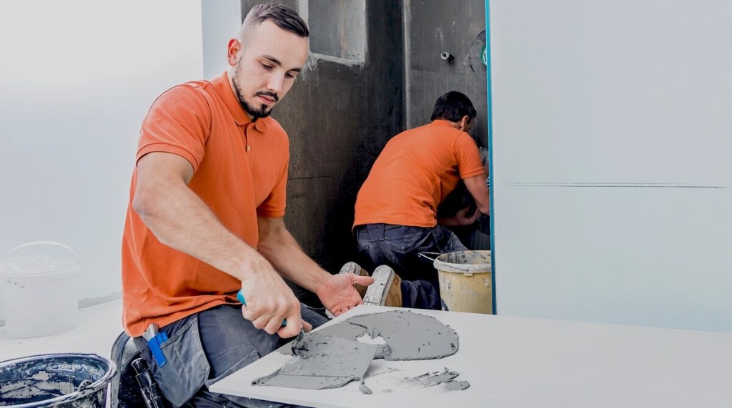 Tiler mixing adhesive
