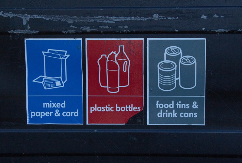 Recycling bin for paper, plastic, and aluminium