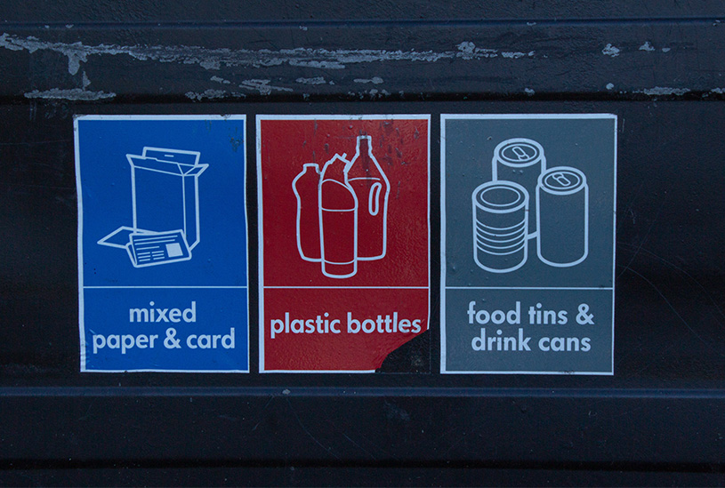 Recycling bin for paper, plastic, and aluminium